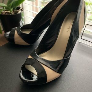 Classy Nine West peep toe heels